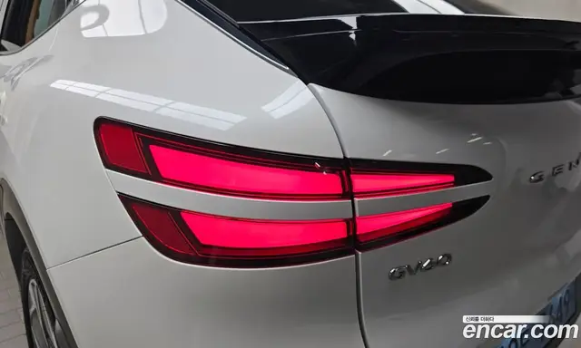 Genesis GV60 2023 0.1 автомат (гидро), миниатюра 8