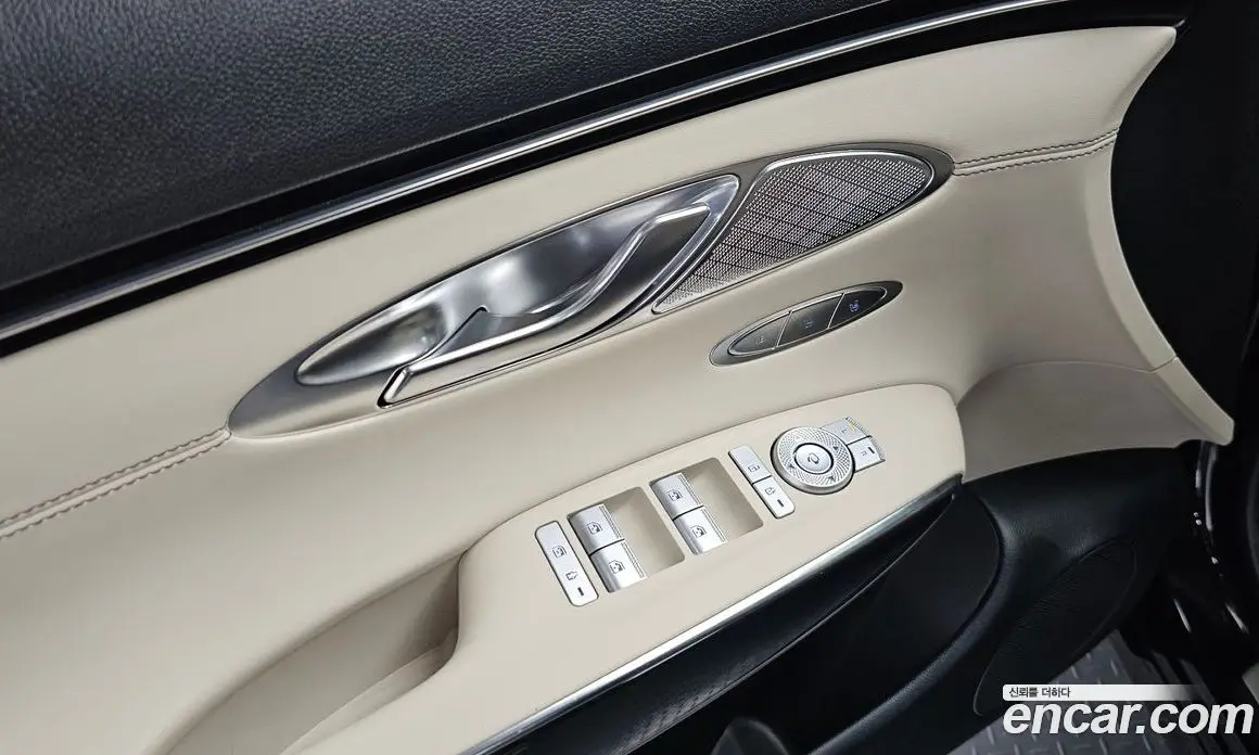 Genesis GV70 2022 2.5 автомат (гидро), фото 13 Genesis GV70 2022 2.5 автомат (гидро), фото 13