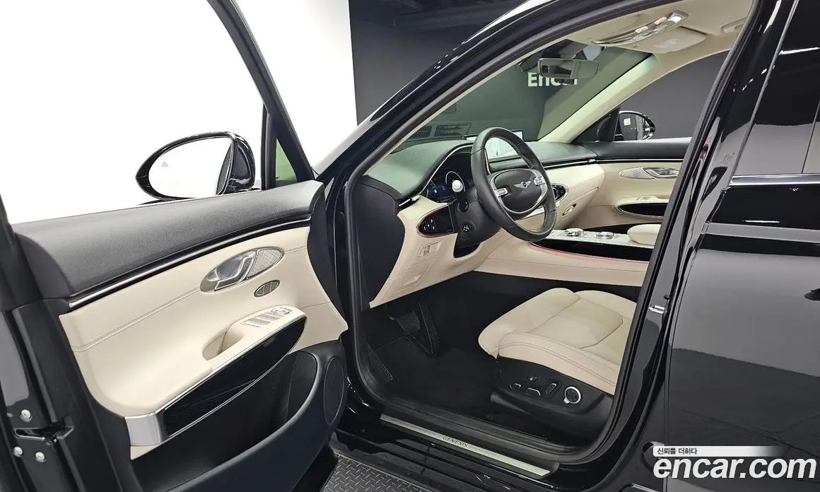 Genesis GV70 2022 2.5 автомат (гидро), фото 10 Genesis GV70 2022 2.5 автомат (гидро), фото 10