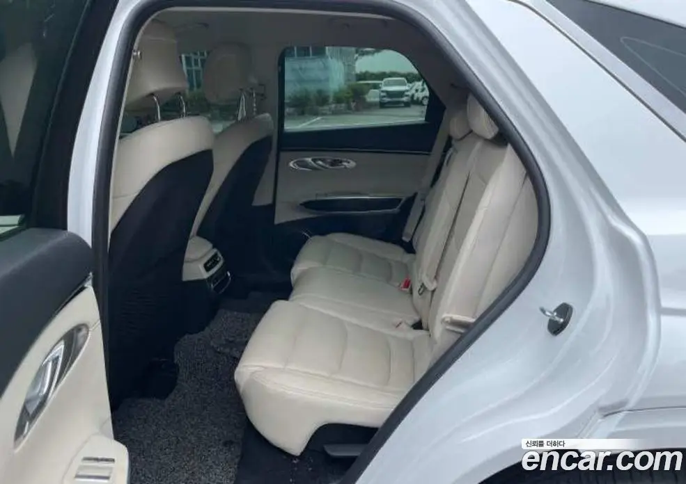 Genesis GV70 2022 2.5 автомат (гидро), фото 10 Genesis GV70 2022 2.5 автомат (гидро), фото 10