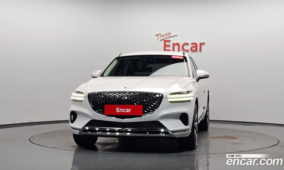 Genesis GV70 2023 2.5 автомат (гидро), фото 2 Genesis GV70 2023 2.5 автомат (гидро), фото 2