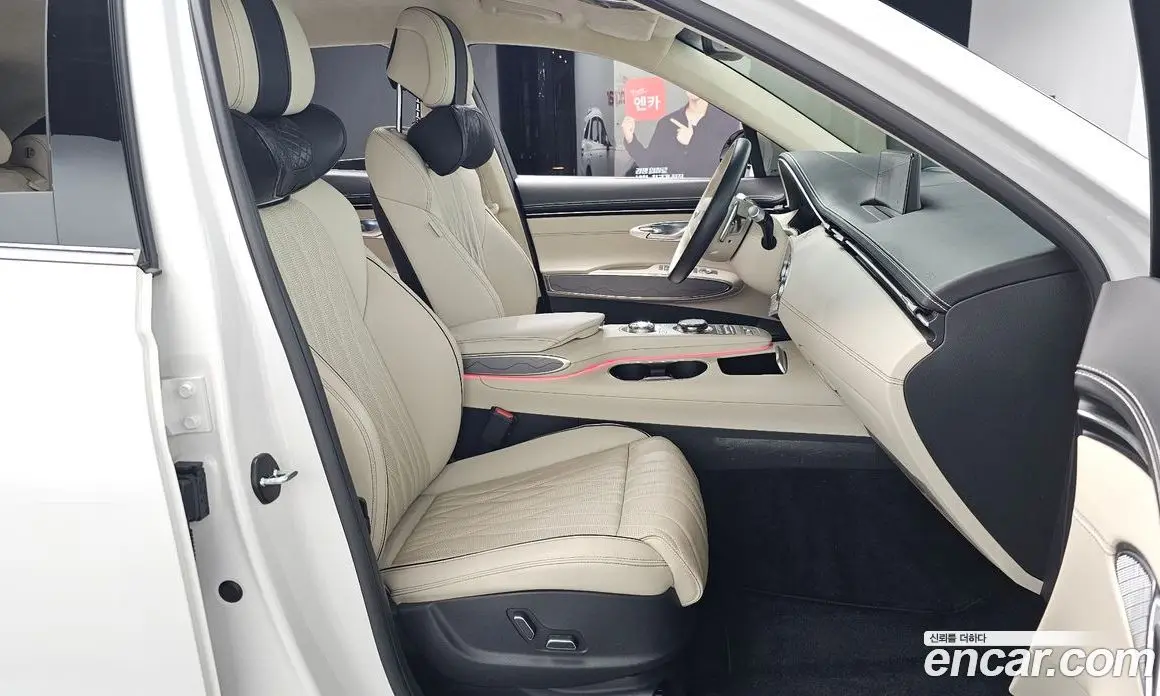 Genesis GV70 2023 2.5 автомат (гидро), фото 17 Genesis GV70 2023 2.5 автомат (гидро), фото 17