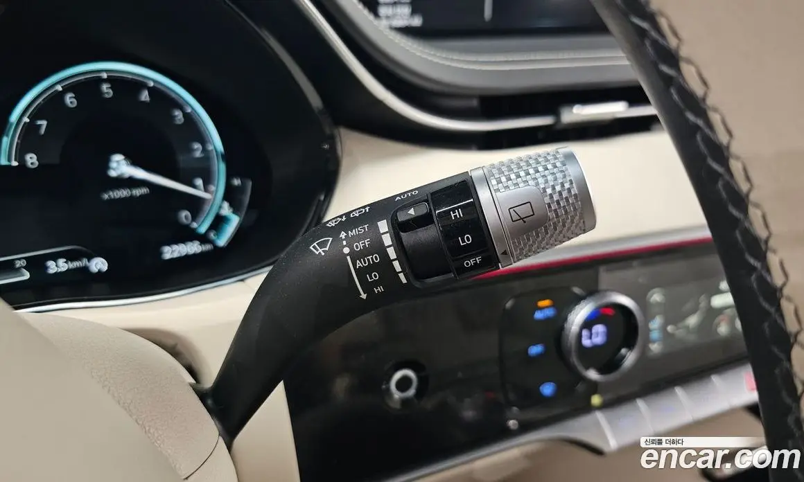 Genesis GV70 2023 2.5 автомат (гидро), фото 21 Genesis GV70 2023 2.5 автомат (гидро), фото 21