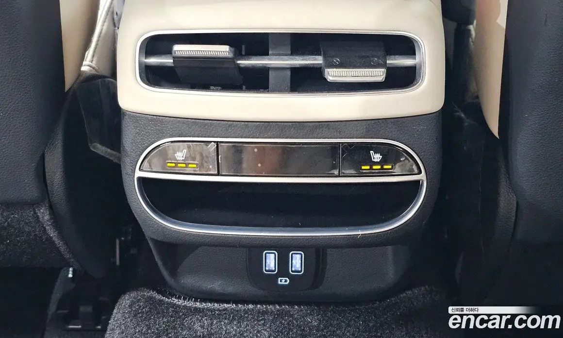 Genesis GV70 2023 2.5 автомат (гидро), фото 26 Genesis GV70 2023 2.5 автомат (гидро), фото 26