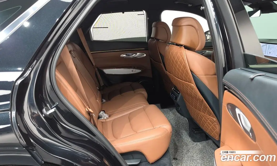 Genesis GV70 2024 2.5 автомат (гидро), фото 17 Genesis GV70 2024 2.5 автомат (гидро), фото 17