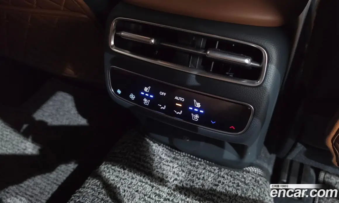 Genesis GV70 2024 2.5 автомат (гидро), фото 35 Genesis GV70 2024 2.5 автомат (гидро), фото 35