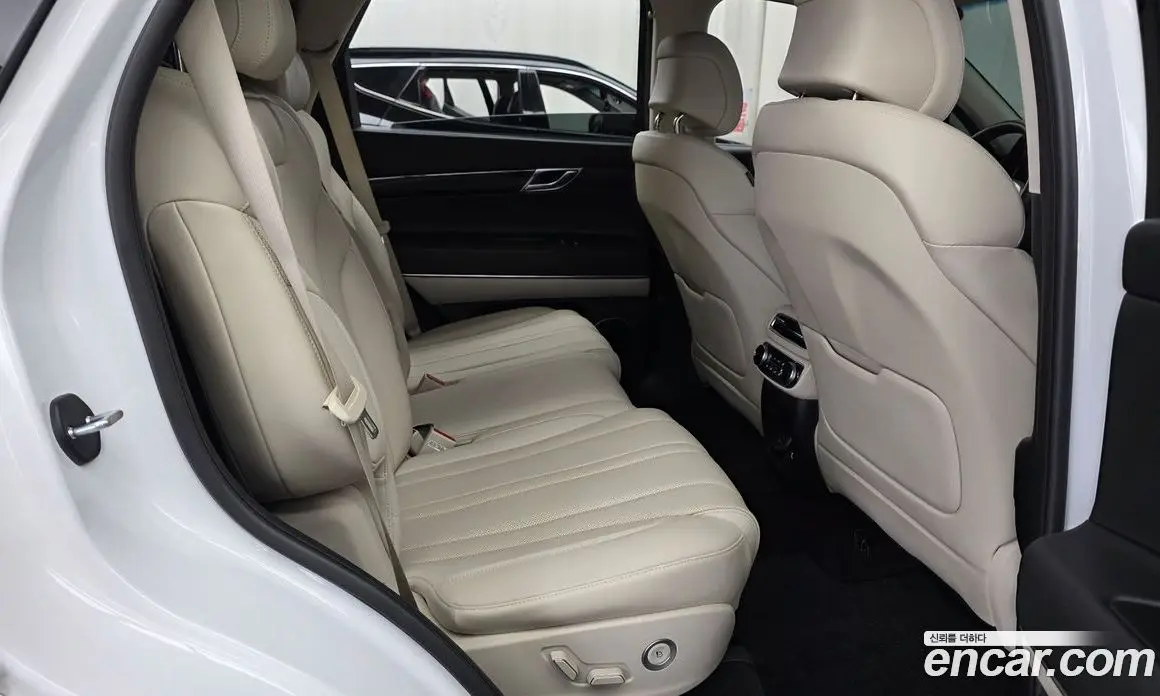 Genesis GV80 2021 2.5 автомат (гидро), фото 17 Genesis GV80 2021 2.5 автомат (гидро), фото 17