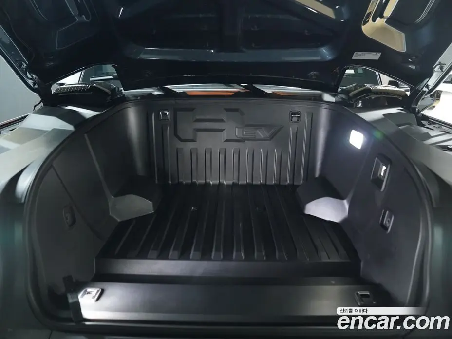GMC Hummer EV 2025 0.6 автомат (гидро), фото 6