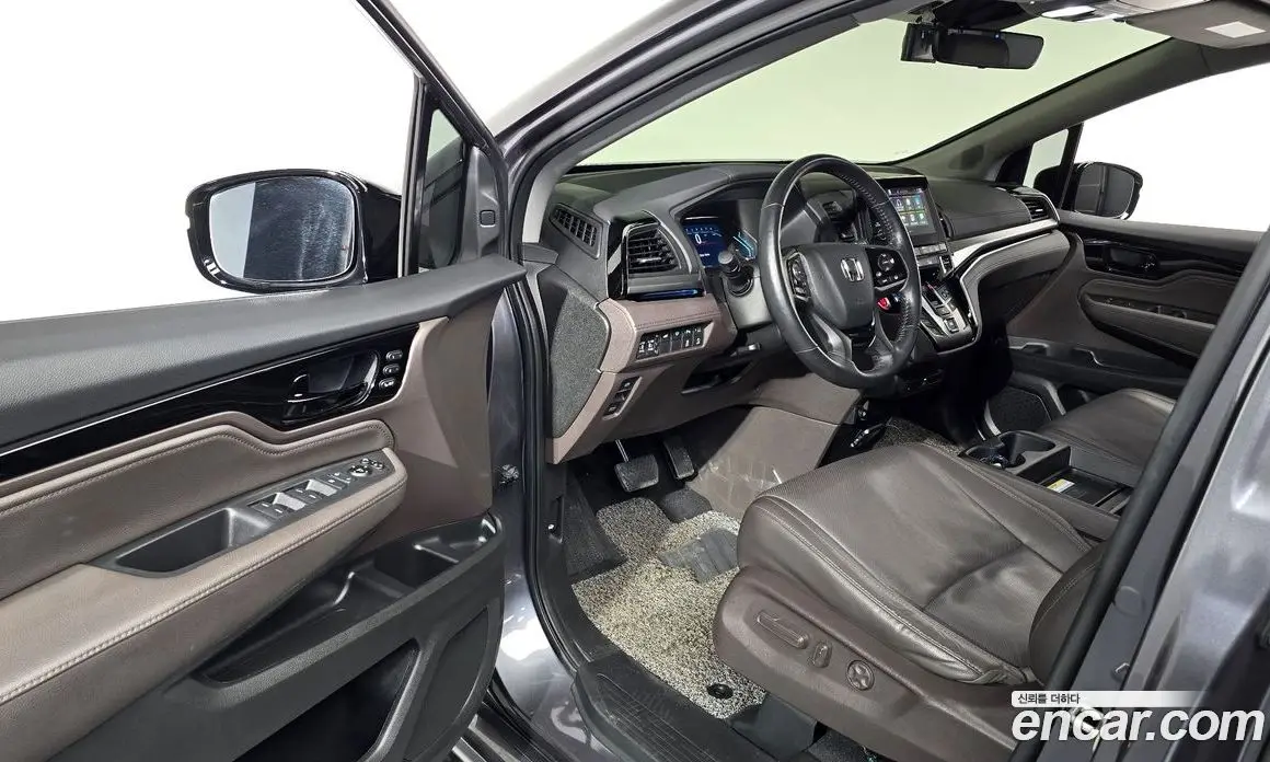 Honda Odyssey 2018 3.5 автомат (гидро), фото 13