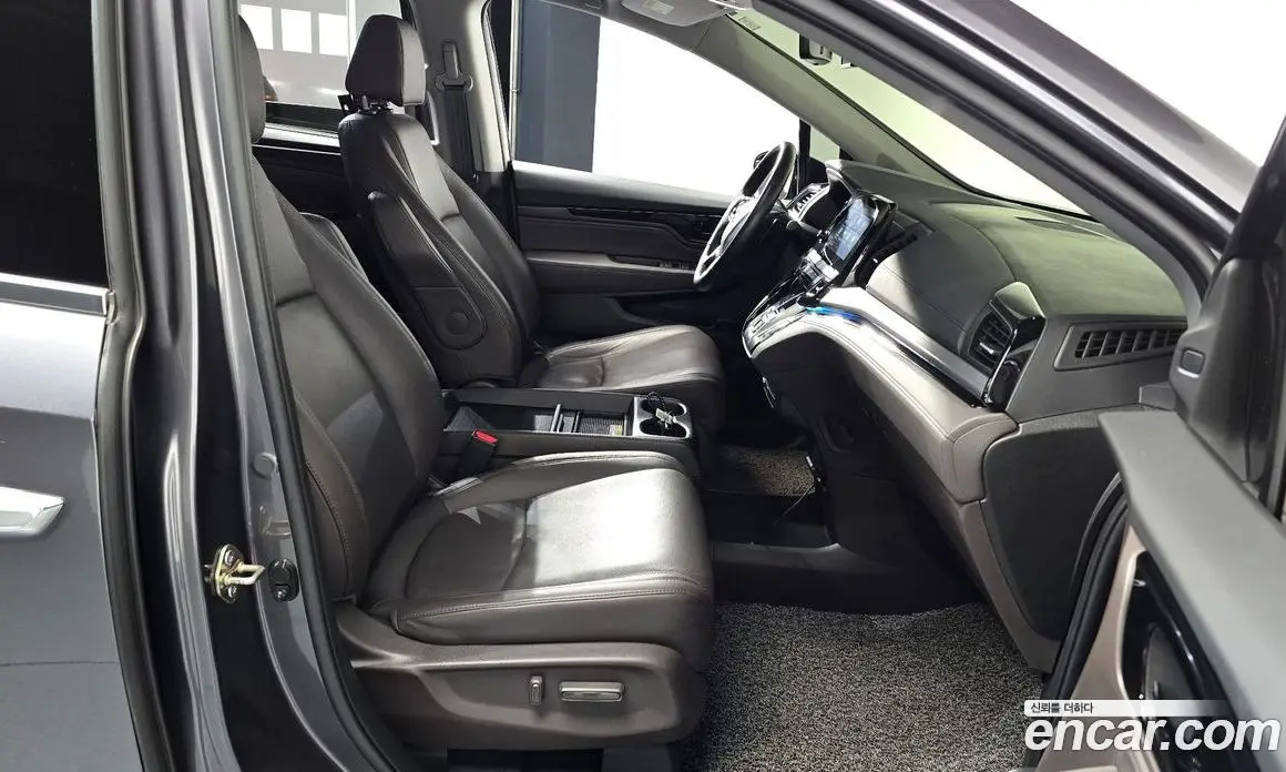 Honda Odyssey 2018 3.5 автомат (гидро), фото 16