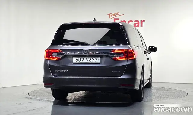 Honda Odyssey 2018 3.5 автомат (гидро), миниатюра 4