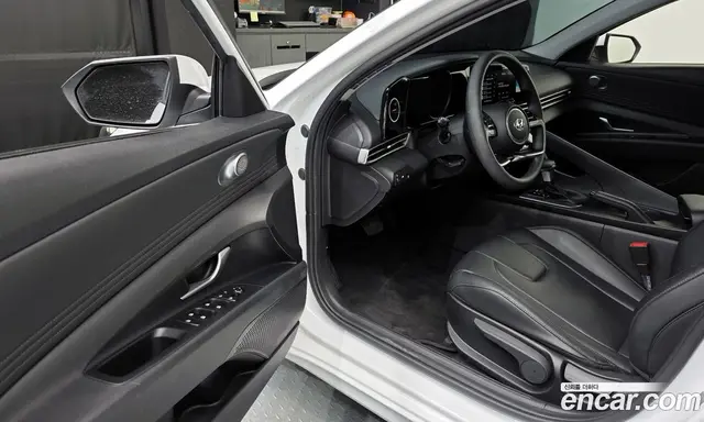 Hyundai Avante 2022 1.6 автомат (гидро), миниатюра 10 Hyundai Avante 2022 1.6 автомат (гидро), миниатюра 10
