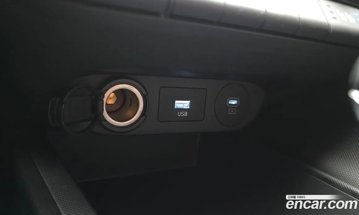 Hyundai Avante 2023 1.6 автомат (гидро), фото 18