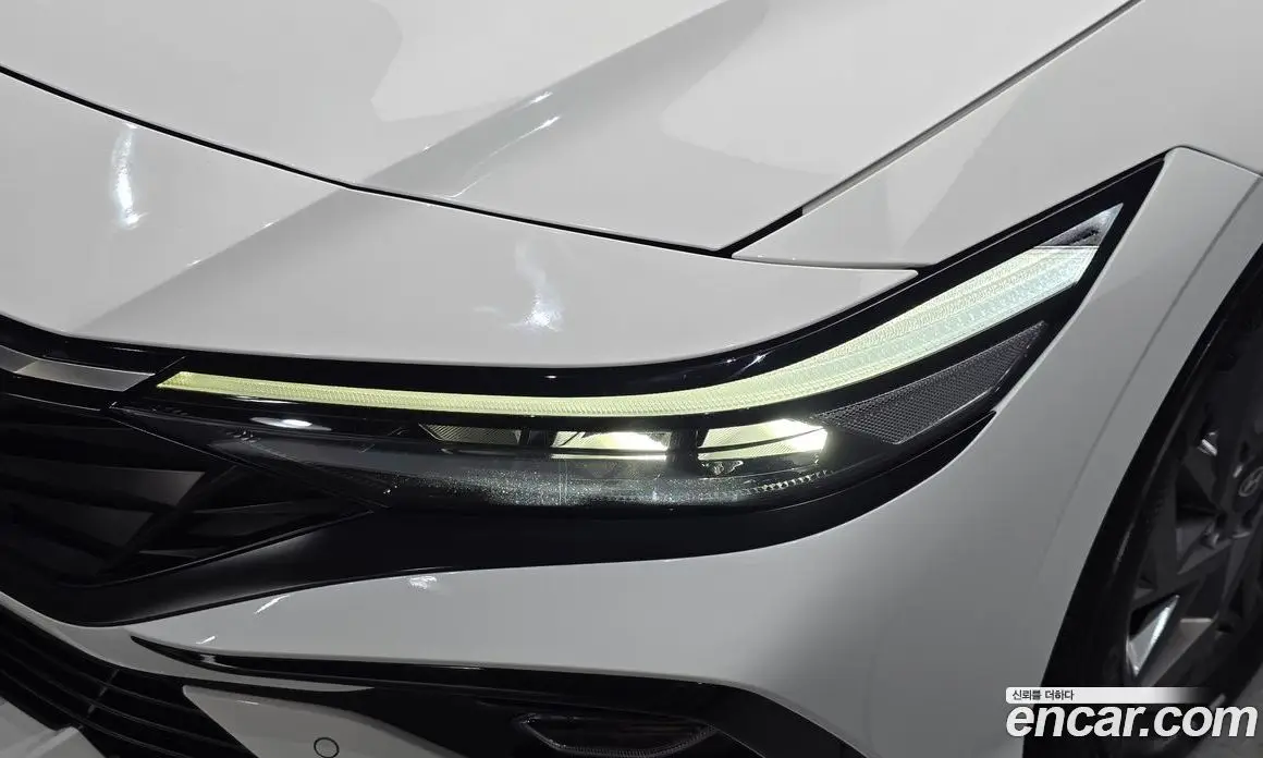 Hyundai Avante 2023 1.6 автомат (гидро), фото 8