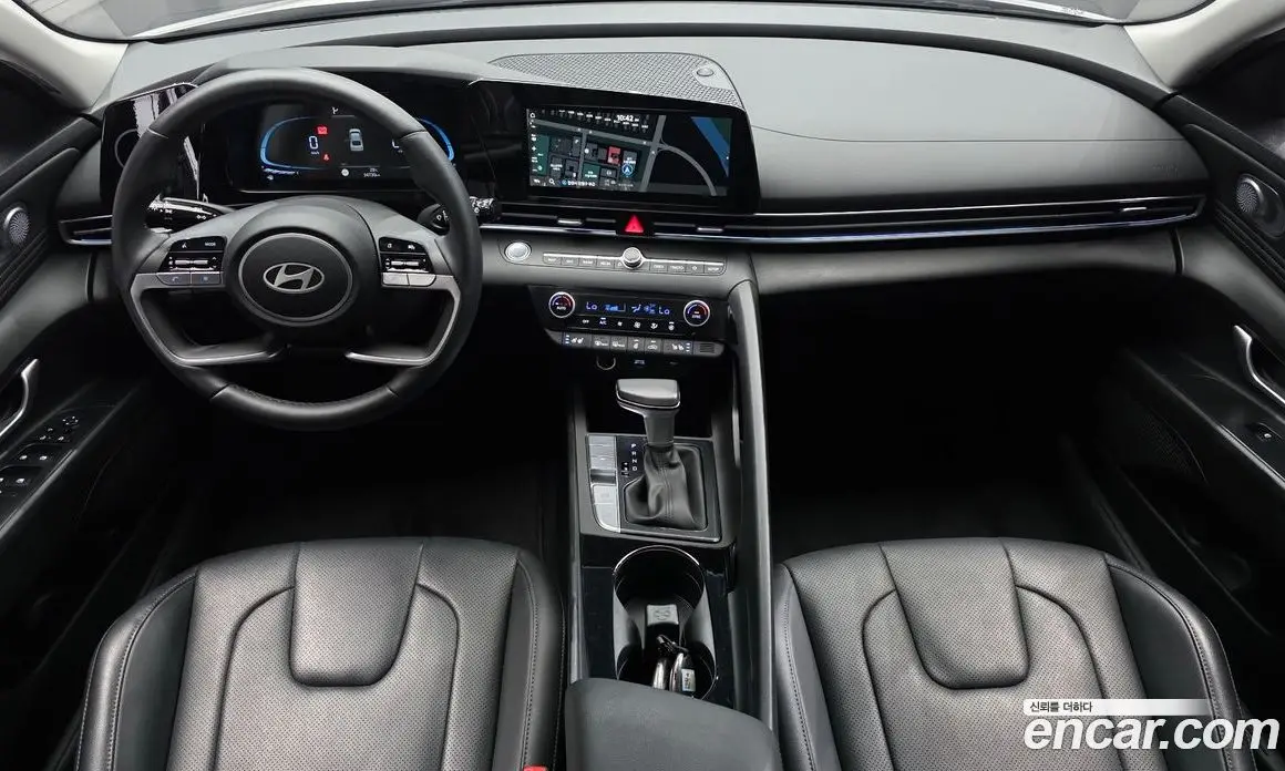 Hyundai Avante 2023 1.6 автомат (гидро), фото 10