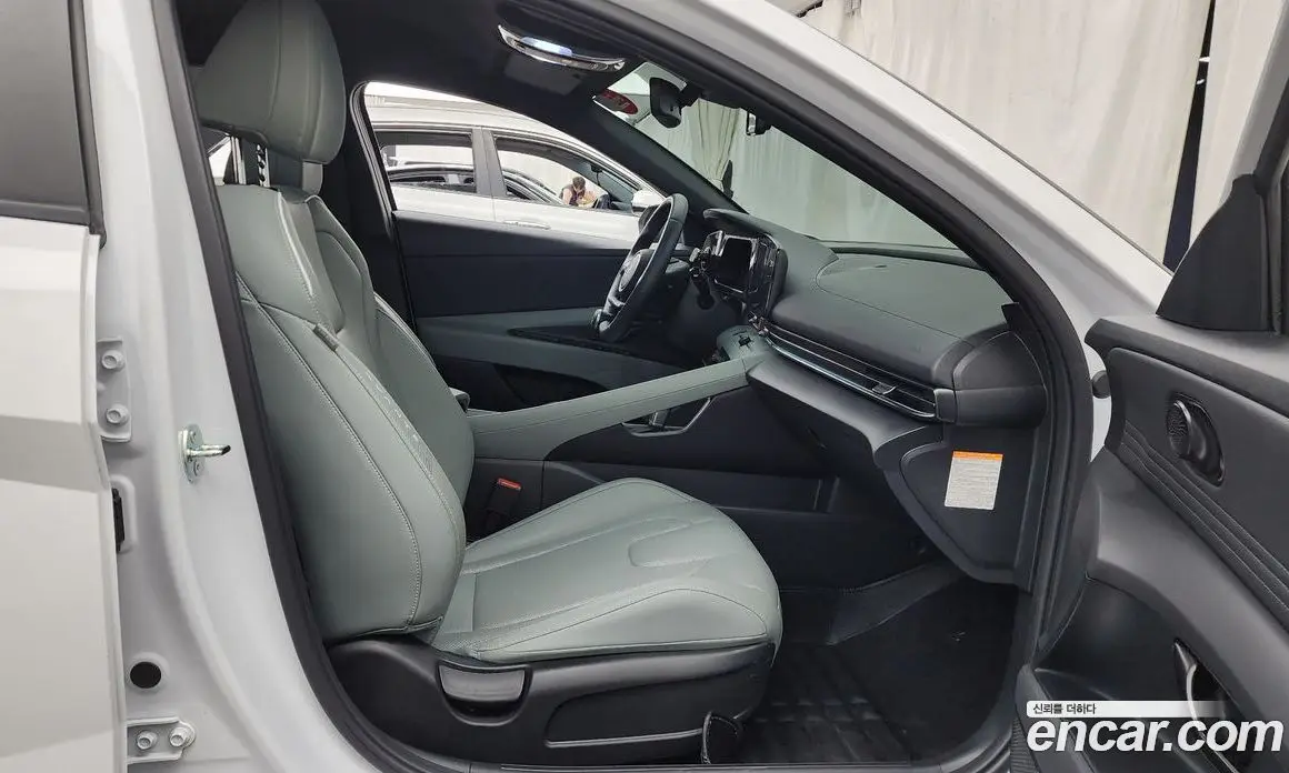 Hyundai Avante 2024 1.6 автомат (гидро), фото 11
