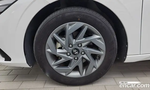 Hyundai Avante 2024 1.6 автомат (гидро), миниатюра 5