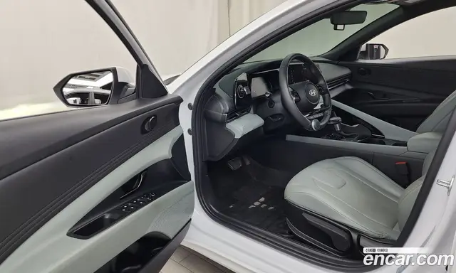 Hyundai Avante 2024 1.6 автомат (гидро), миниатюра 10