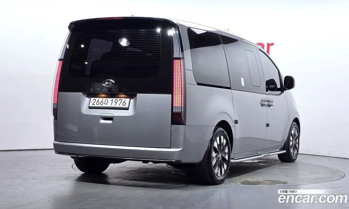 Hyundai Staria 2023 2.2 автомат (гидро), фото 2 Hyundai Staria 2023 2.2 автомат (гидро), фото 2