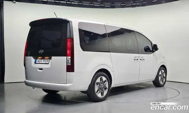 Hyundai Staria 2024 2.2 автомат (гидро), миниатюра 2 Hyundai Staria 2024 2.2 автомат (гидро), миниатюра 2