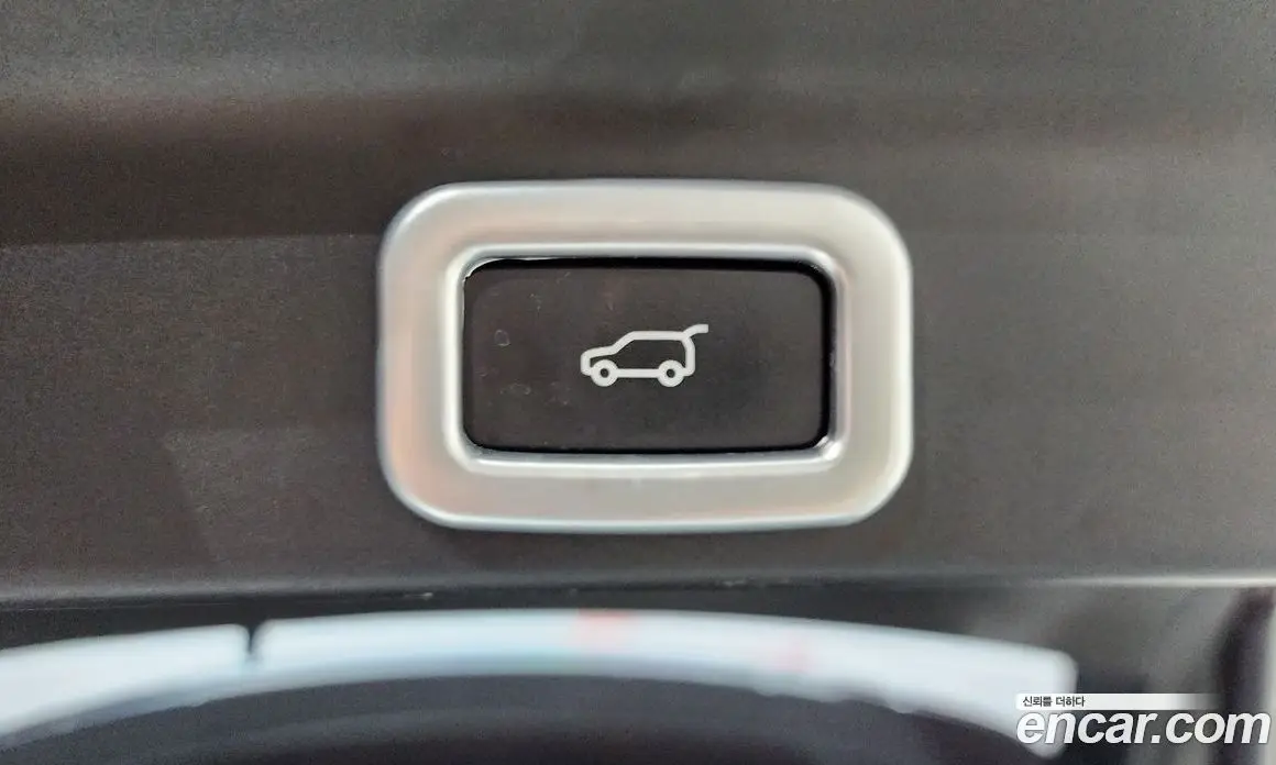 Jaguar F-Pace 2018 2.0 автомат (гидро), фото 18 Jaguar F-Pace 2018 2.0 автомат (гидро), фото 18