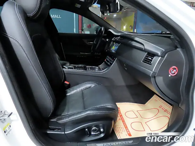 Jaguar XF 2017 3.0 автомат (гидро), миниатюра 11 Jaguar XF 2017 3.0 автомат (гидро), миниатюра 11