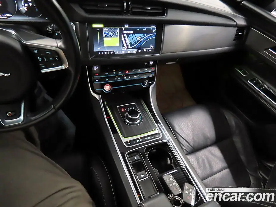 Jaguar XF 2017 3.0 автомат (гидро), фото 18 Jaguar XF 2017 3.0 автомат (гидро), фото 18
