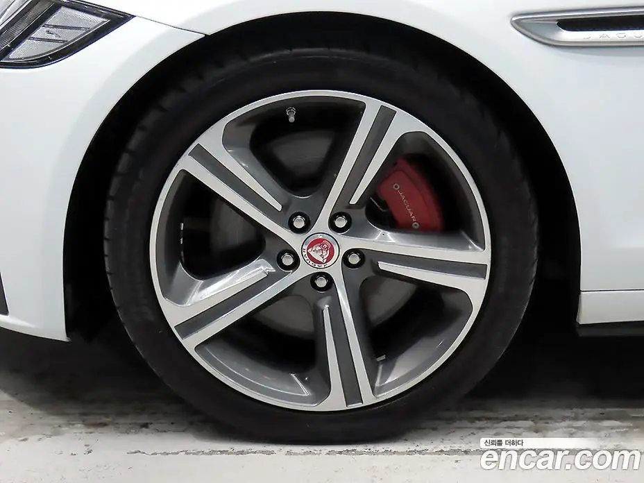 Jaguar XF 2017 3.0 автомат (гидро), фото 20 Jaguar XF 2017 3.0 автомат (гидро), фото 20