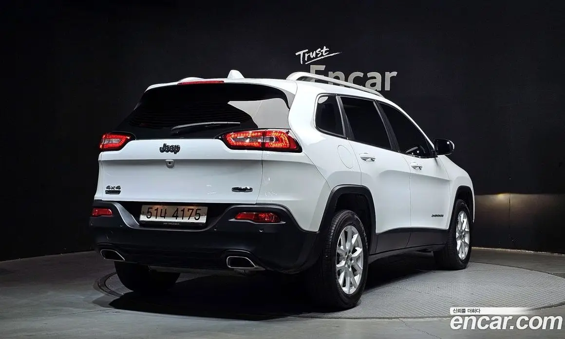 Jeep Cherokee 2016 2.2 автомат (гидро), фото 2 Jeep Cherokee 2016 2.2 автомат (гидро), фото 2