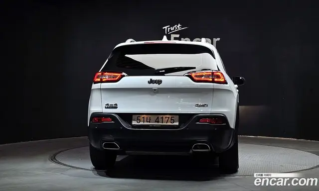 Jeep Cherokee 2016 2.2 автомат (гидро), миниатюра 4 Jeep Cherokee 2016 2.2 автомат (гидро), миниатюра 4
