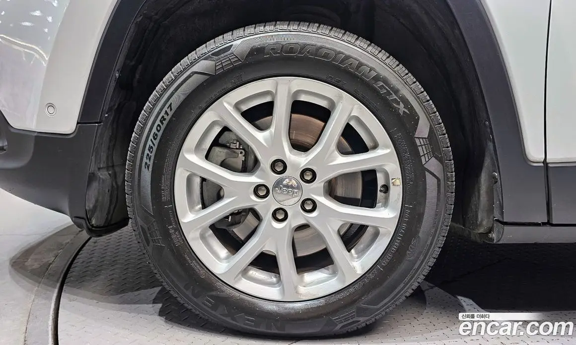 Jeep Cherokee 2016 2.2 автомат (гидро), фото 5 Jeep Cherokee 2016 2.2 автомат (гидро), фото 5