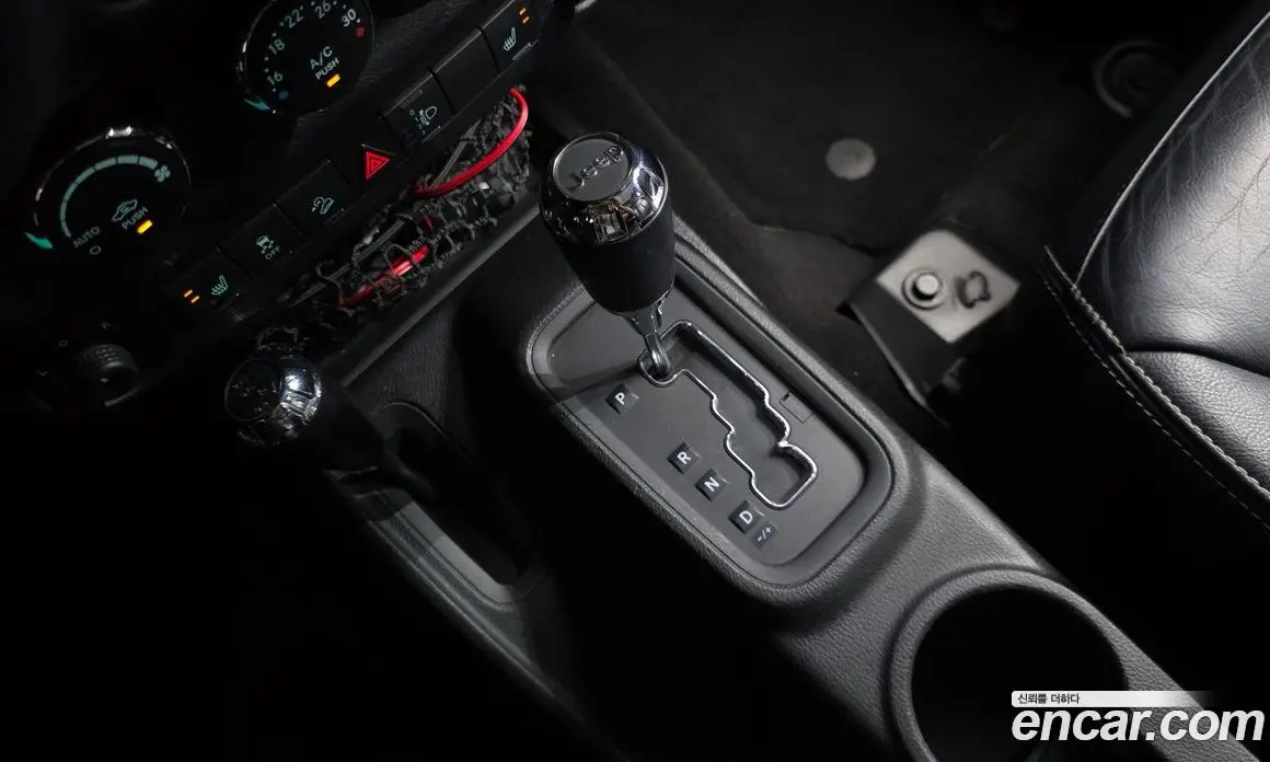 Jeep Wrangler 2014 2.8 автомат (гидро), фото 9 Jeep Wrangler 2014 2.8 автомат (гидро), фото 9
