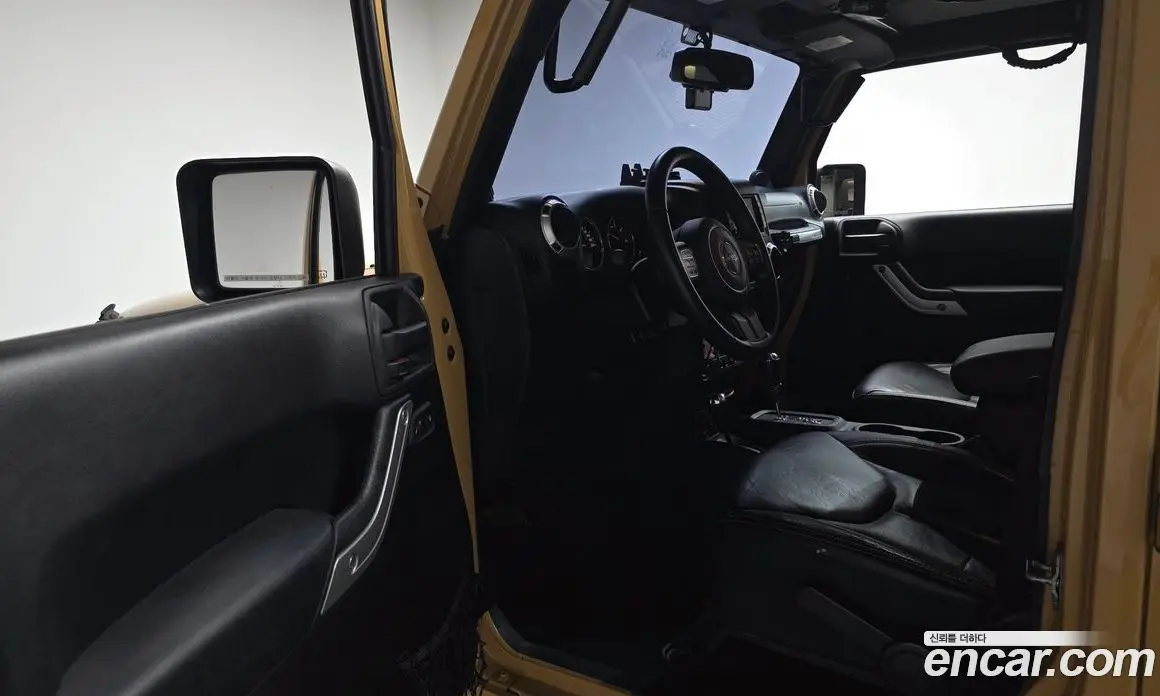 Jeep Wrangler 2014 2.8 автомат (гидро), фото 10 Jeep Wrangler 2014 2.8 автомат (гидро), фото 10