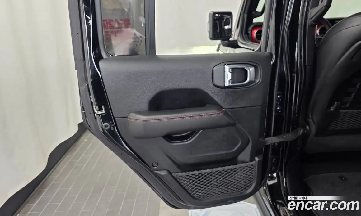 Jeep Wrangler 2021 2.0 автомат (гидро), фото 15 Jeep Wrangler 2021 2.0 автомат (гидро), фото 15