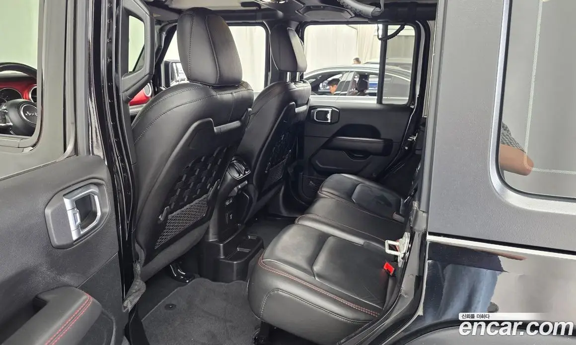 Jeep Wrangler 2021 2.0 автомат (гидро), фото 16 Jeep Wrangler 2021 2.0 автомат (гидро), фото 16