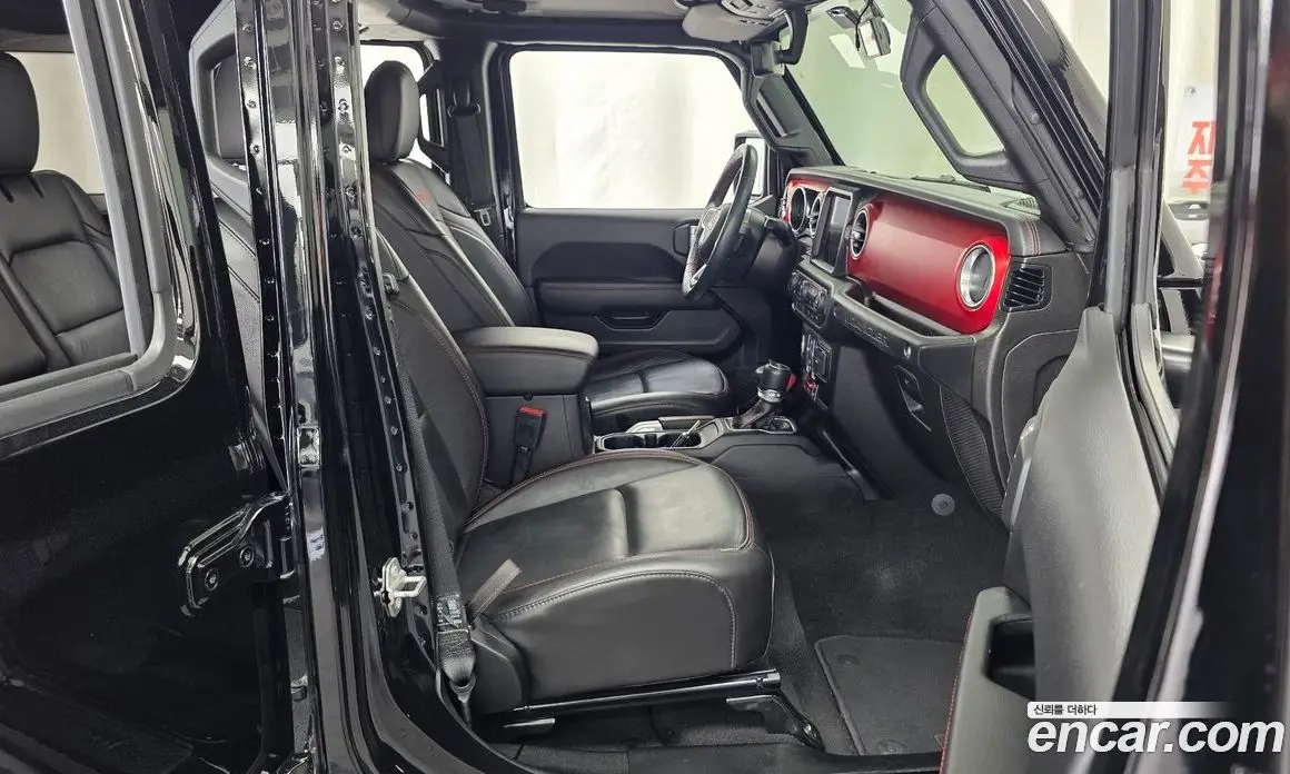 Jeep Wrangler 2021 2.0 автомат (гидро), фото 17 Jeep Wrangler 2021 2.0 автомат (гидро), фото 17