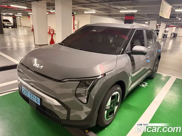 Kia EV3 2026 автомат (гидро), миниатюра 1 Kia EV3 2026 автомат (гидро), миниатюра 1
