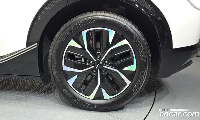 Kia EV6 2021 0.1 автомат (гидро), миниатюра 6 Kia EV6 2021 0.1 автомат (гидро), миниатюра 6