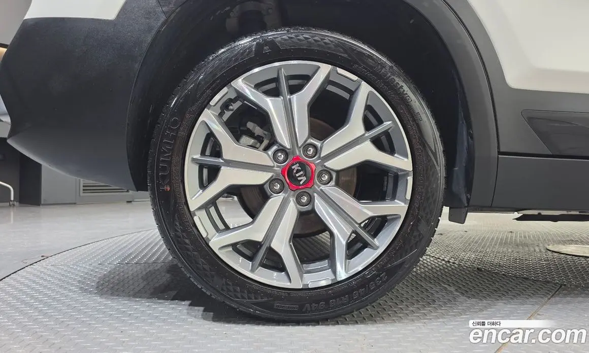 Kia Seltos 2019 1.6 автомат (гидро), фото 5 Kia Seltos 2019 1.6 автомат (гидро), фото 5