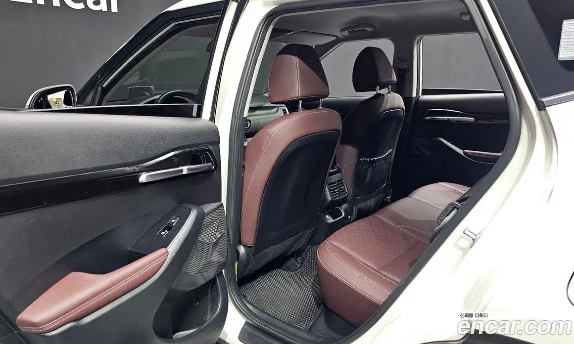 Kia Seltos 2020 1.6 автомат (гидро), фото 17