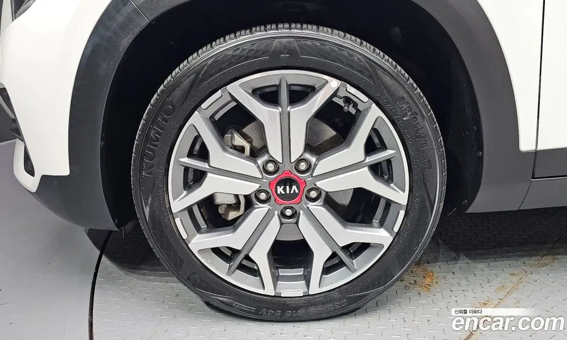 Kia Seltos 2020 1.6 автомат (гидро), фото 5