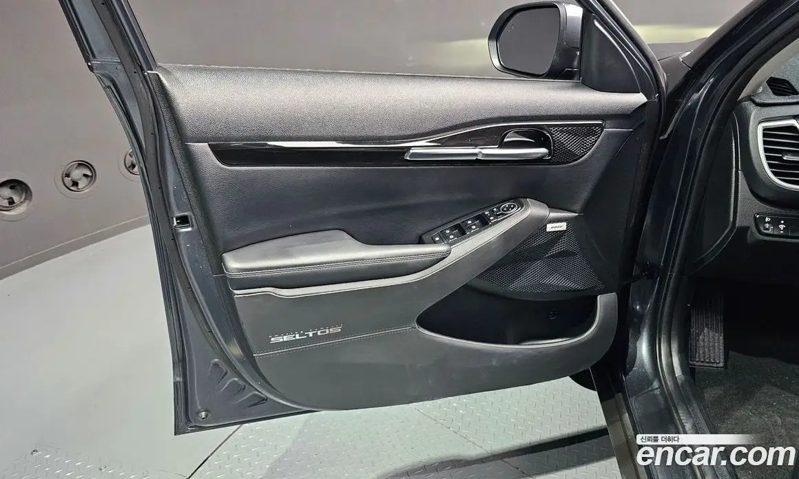 Kia Seltos 2022 1.6 автомат (гидро), фото 14 Kia Seltos 2022 1.6 автомат (гидро), фото 14