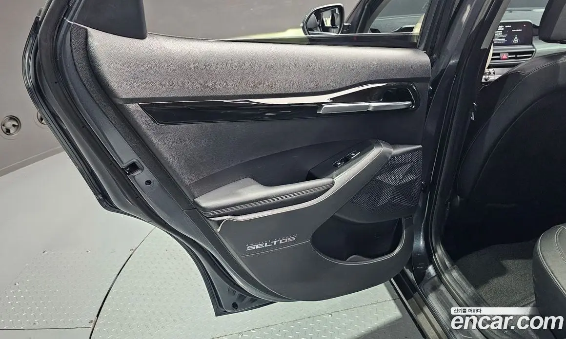 Kia Seltos 2022 1.6 автомат (гидро), фото 15 Kia Seltos 2022 1.6 автомат (гидро), фото 15