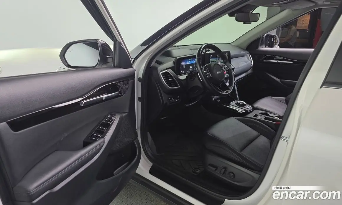 Kia Seltos 2022 1.6 автомат (гидро), фото 13 Kia Seltos 2022 1.6 автомат (гидро), фото 13