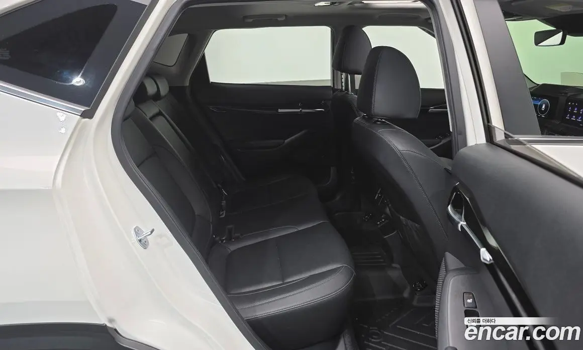 Kia Seltos 2022 1.6 автомат (гидро), фото 17 Kia Seltos 2022 1.6 автомат (гидро), фото 17