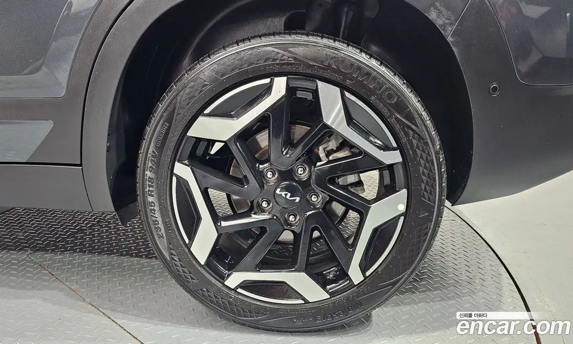 Kia Seltos 2024 1.6 автомат (гидро), фото 7 Kia Seltos 2024 1.6 автомат (гидро), фото 7