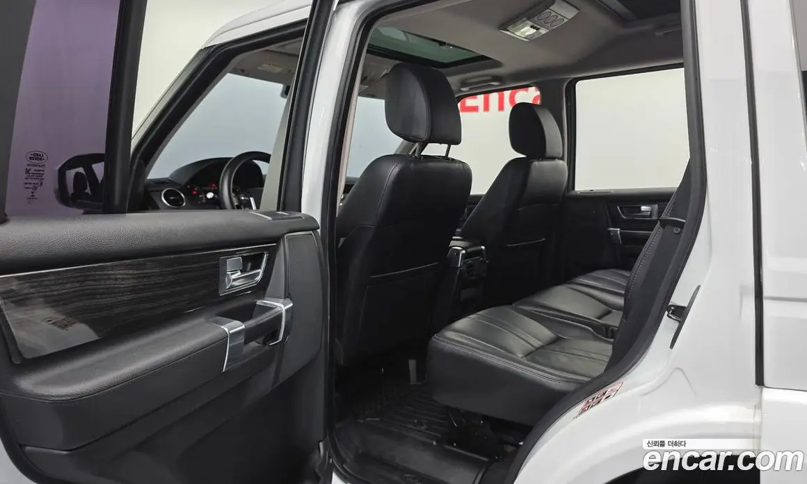 Land Rover Discovery 2015 3.0 автомат (гидро), фото 16 Land Rover Discovery 2015 3.0 автомат (гидро), фото 16