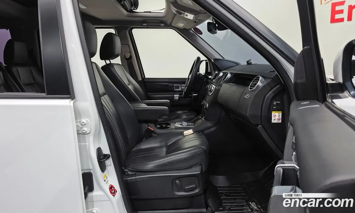 Land Rover Discovery 2015 3.0 автомат (гидро), фото 10 Land Rover Discovery 2015 3.0 автомат (гидро), фото 10