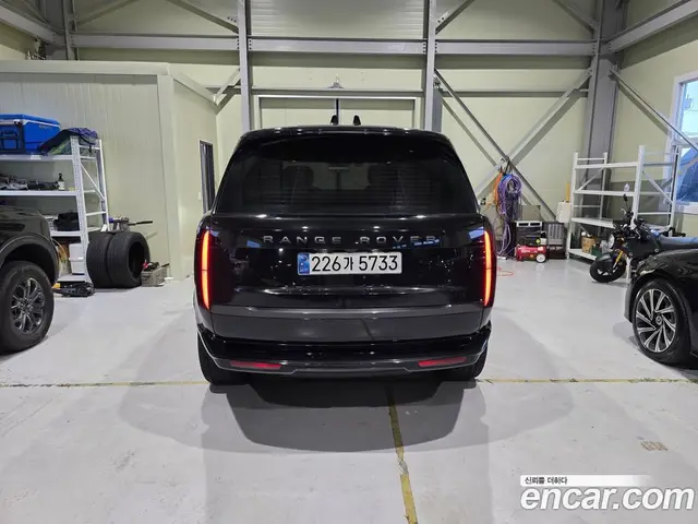 Land Rover Range Rover 2024 4.4 автомат (гидро), миниатюра 4 Land Rover Range Rover 2024 4.4 автомат (гидро), миниатюра 4