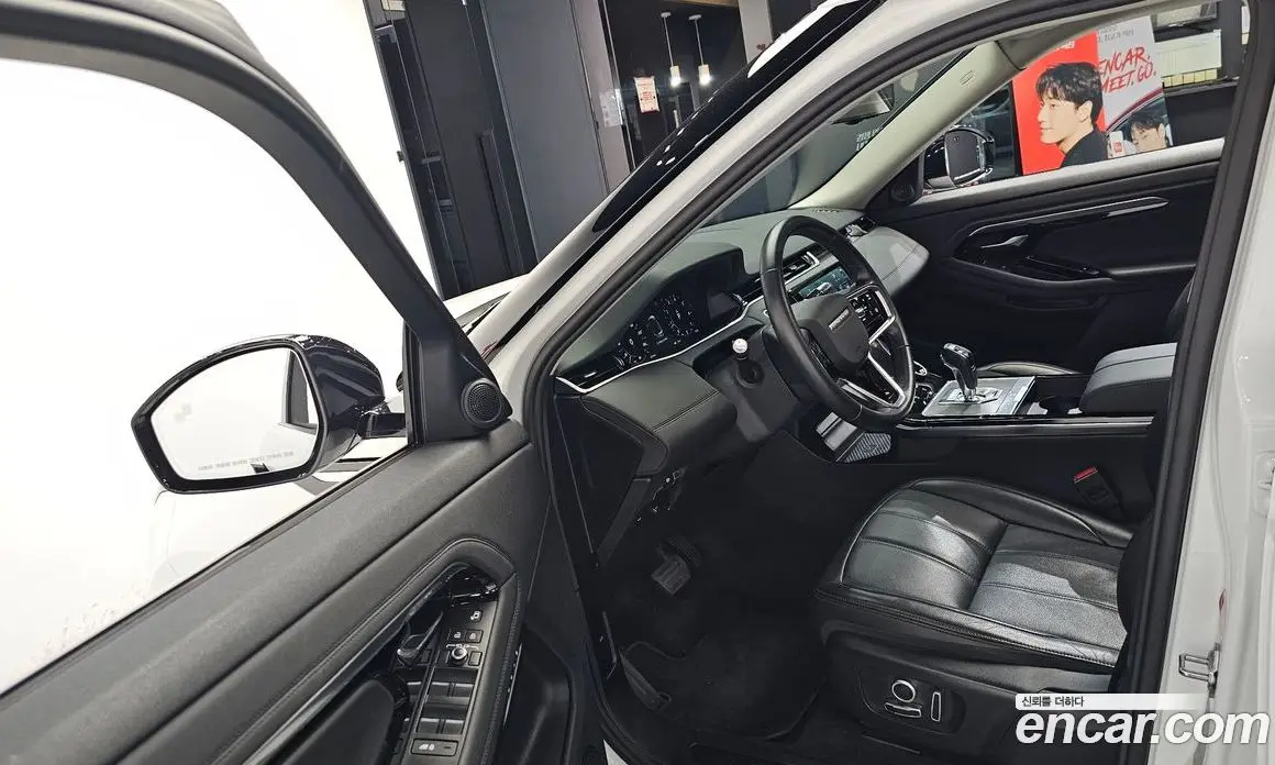 Land Rover Range Rover Evoque 2022 2.0 автомат (гидро), фото 13